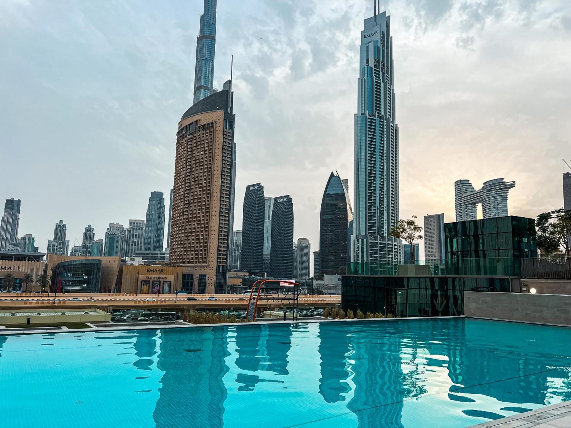 Stunning Burj View Dubai Mall Access Infinity Pool Apartment Exterior photo