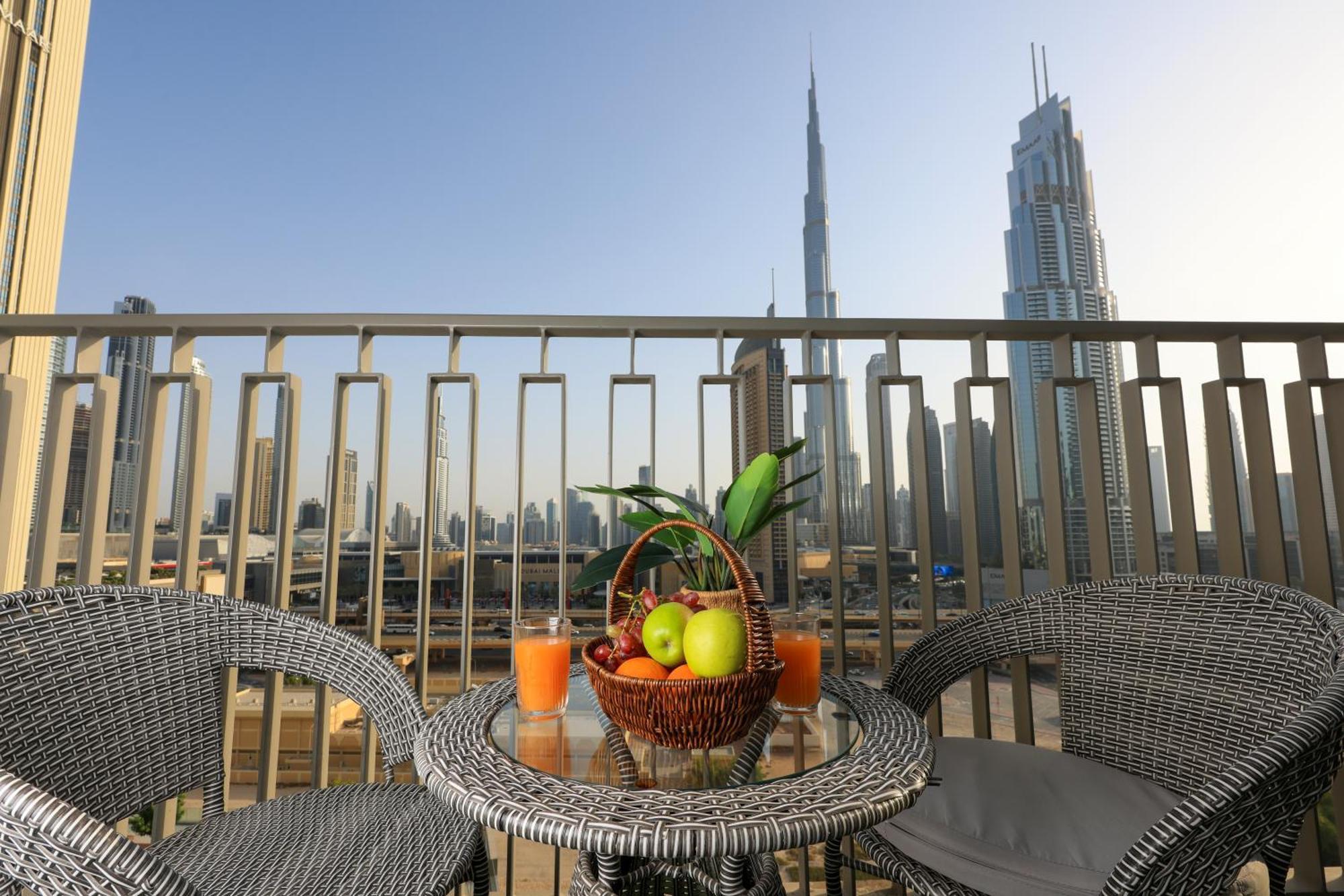 Stunning Burj View Dubai Mall Access Infinity Pool Apartment Exterior photo